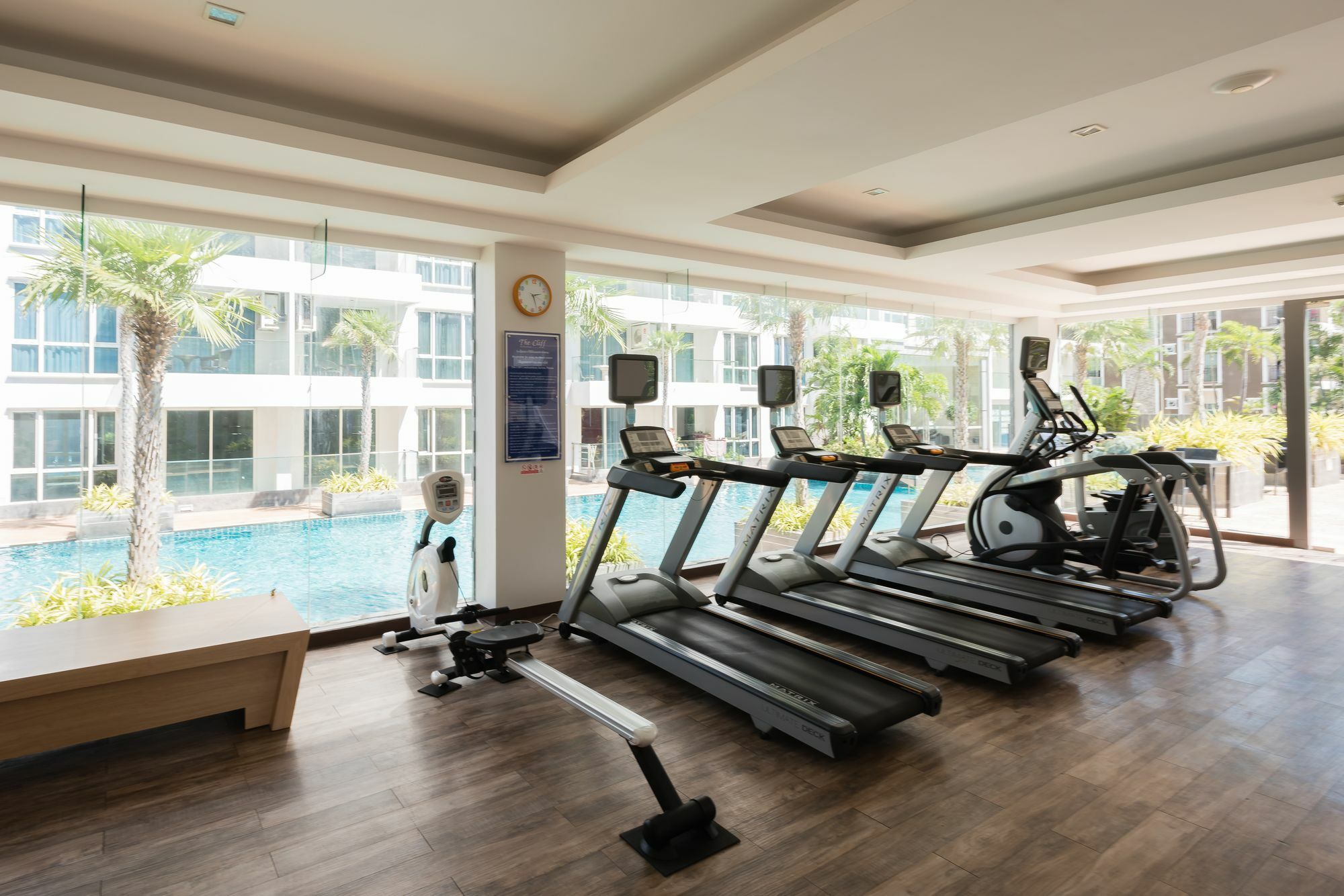 The Cliff Condominium Pattaya Zewnętrze zdjęcie